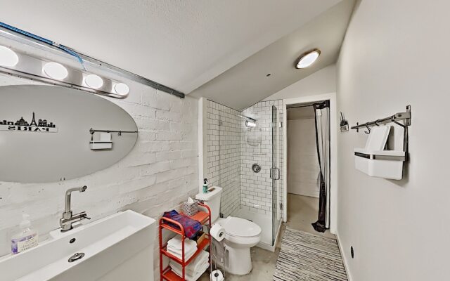 1714bou1 1 Bedroom Home