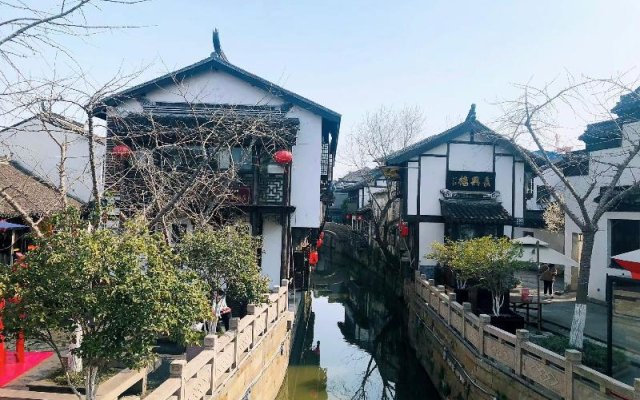 Ji Hotel(Shanghai Nanxiang Ancient Garden Branch)