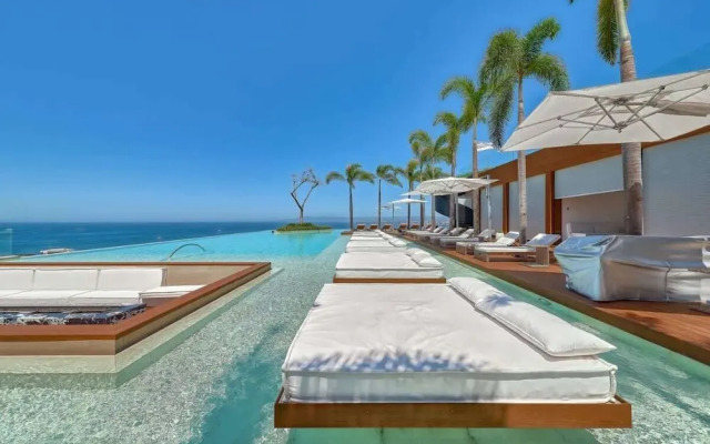 Soho PV Stunning Views Luxury Heated Rooftop Pool