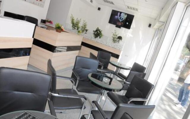 Garni Hotel Consul