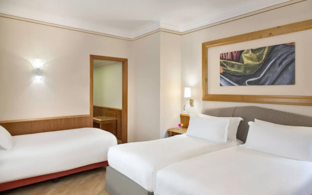 Renaissance Naples Hotel Mediterraneo
