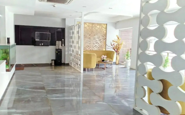 Hotel Kailash Plaza
