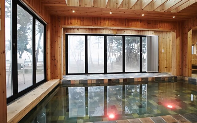 Uljin sanpoli Pension