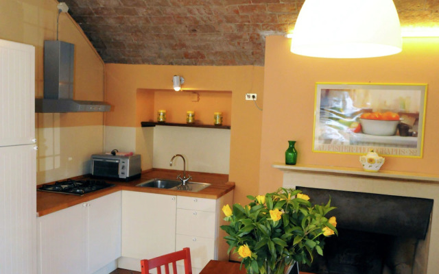 Modern Apartment in Monticelli Brusati with Pool