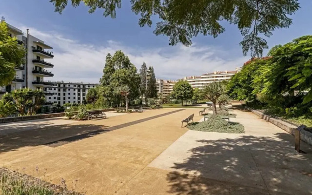 Tulipa II, Rest and Family