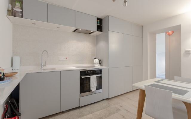 Modern 1 Bedroom Apartment in Notting Hill