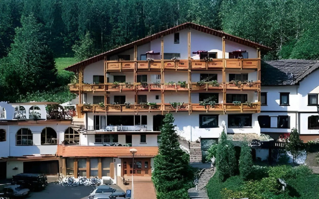 Holzschuh Schwarzwaldhotel