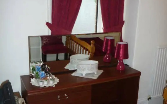 Vallum House Hotel