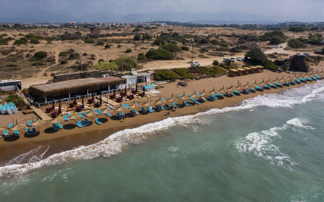 Arnor De Luxe Hotel