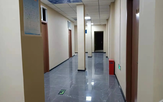 Dexin Express Hotel (Zhangqiu Harmony Plaza)