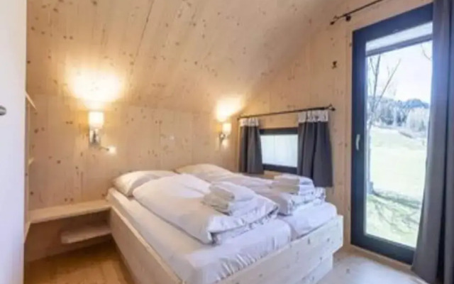 Chalet With Spacious Terrace