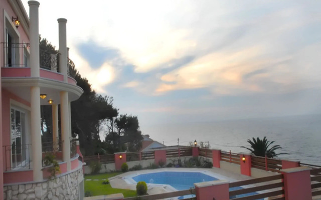 Romanza Villa