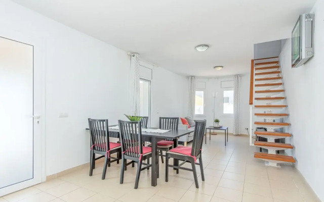 Modern Villa with Private Pool in Empuriabrava