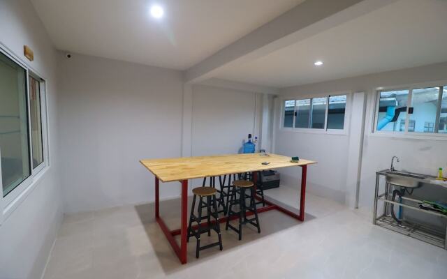 No.9 hostel kanchanaburi