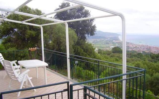 House with One Bedroom in Casal Velino, with Wonderful Sea View And Enclosed Garden - 6 Km From the Beach