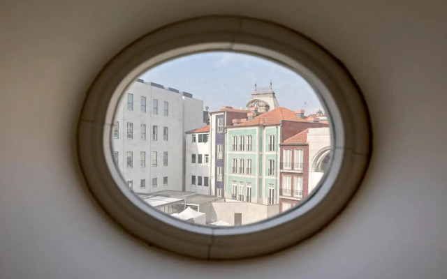 Palácio das Cardosas Studio by LovelyStay