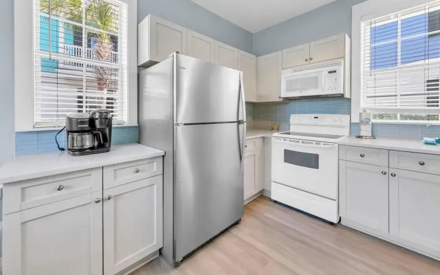 Crystal Village II, Unit 10B