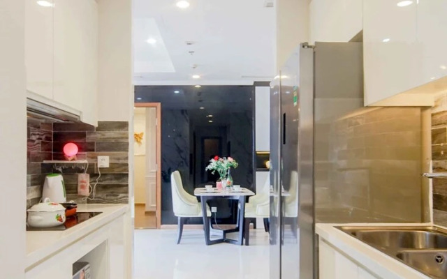 Vinhomes Golden River Luxury Apartment