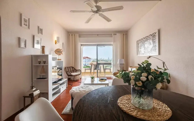 Sea View Central Town 2 Bedroom Apartment