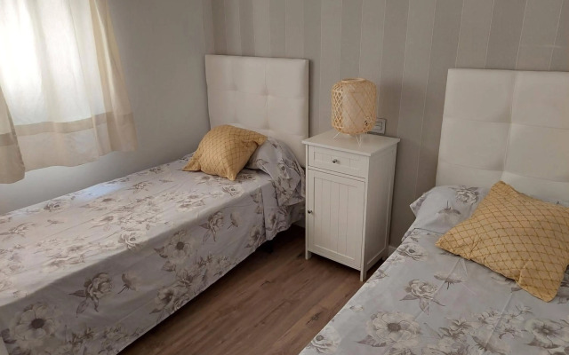 New apartment urb frontline with garage+AC+netflix