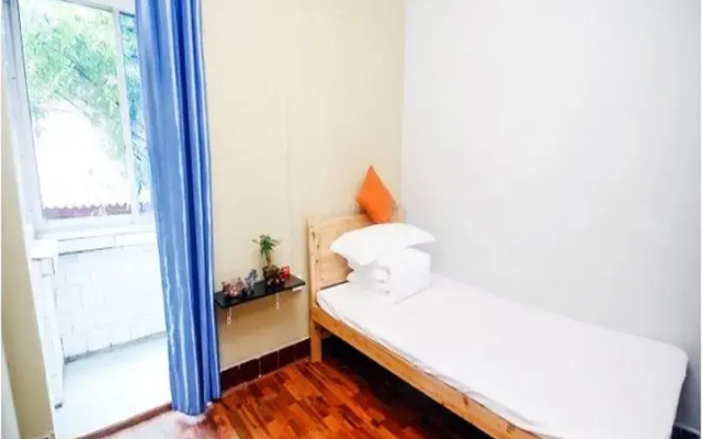 Chengdu Lifes Colour Inn