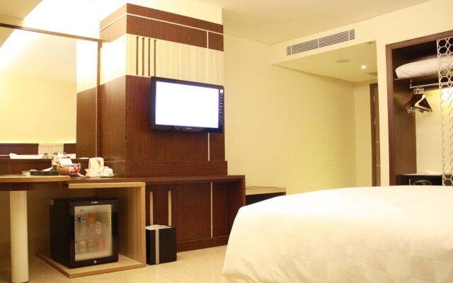 Claro Makassar