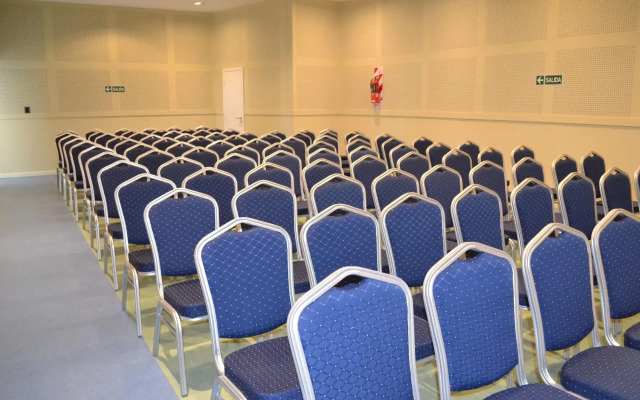 Hotel Oscar Lescano