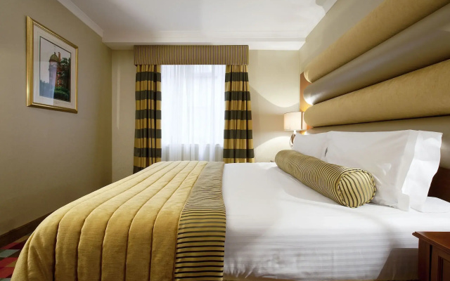 Carlton George Hotel