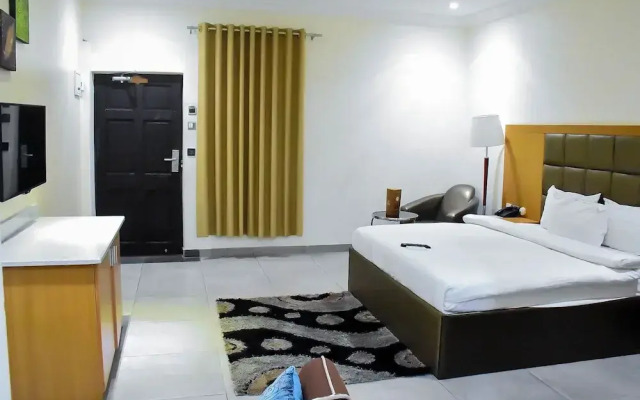 Yewa Frontier Hotel