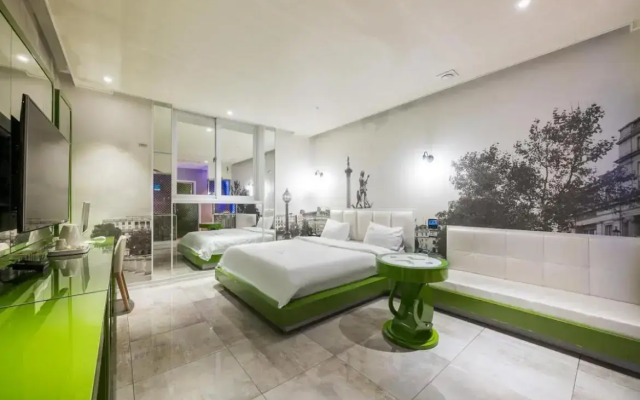 Zara Hotel Peace Square