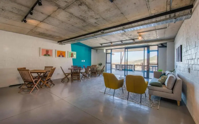 Spectacular Modern Apartment in Vibrant Bokaap