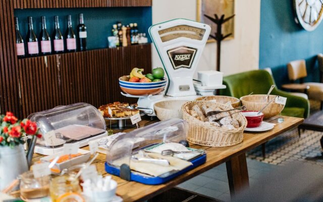 The Independente Suites & Terrace