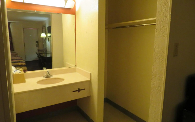 Travel Inn Motel