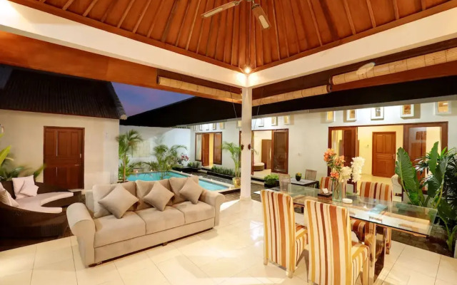 Monaco Complex Four Villas