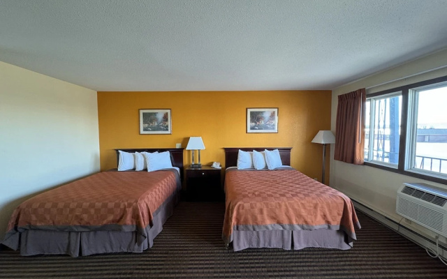 Scottish Inns & Suites Eau Claire