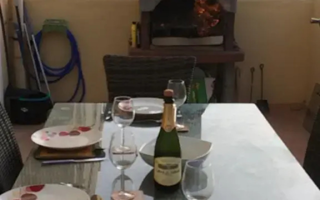 39 El Sultan, Calle el Roque