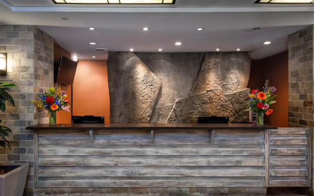 Blackcomb Lodge