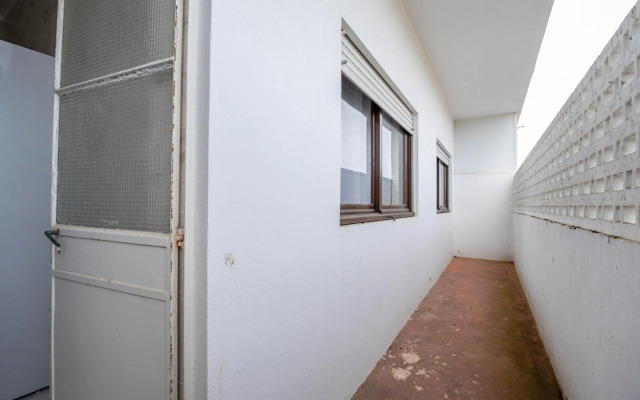 Convenient 3-Bedroom Apartment next to Bom Sucesso