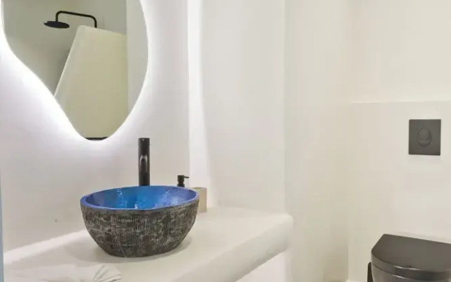 Enilion Luxury Suites