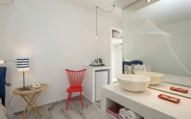Margarita Studios & Apartments