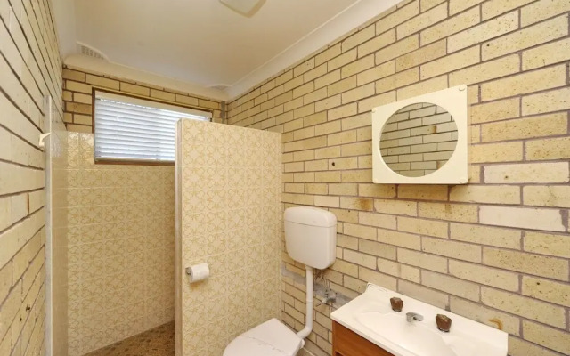 Pet Friendly Lentara St 10 - Fingal Bay