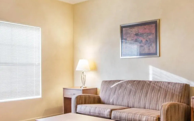 O'Fallon Suites Hotel