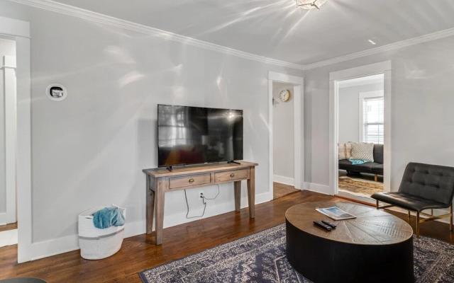 2 bedroom, Georgia Avenue