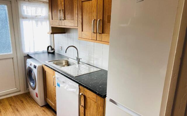 Farnham 3 Bed House