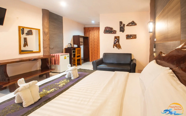 Naiyang Discovery Beach Resort
