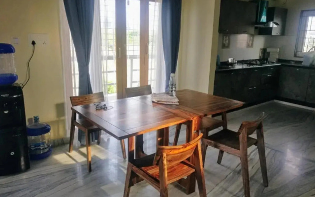 Misty Lake Guest House