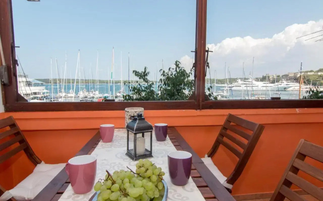Harbour-Apartment with sea view and parking spot