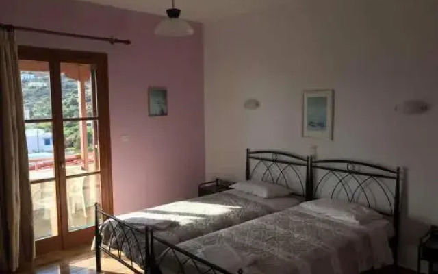 Elina Apartments