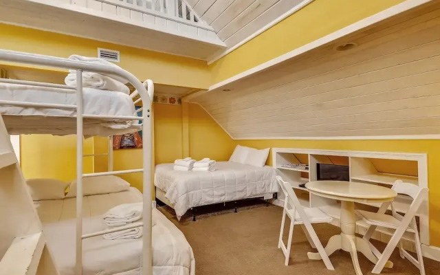 Sandpiper Cove 0012 3 Bedroom Villa by RedAwning