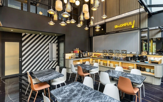 ROOMS INC Sudirman Jakarta